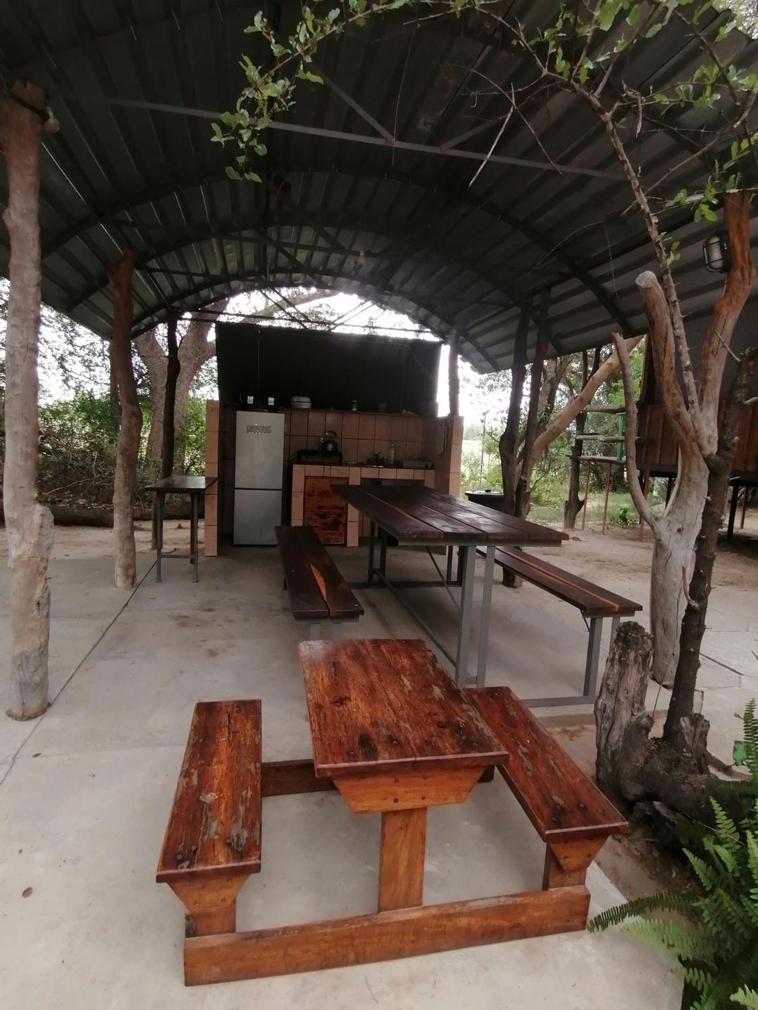 Hotel Mukuku Rest Camp Shimweghe Exterior foto